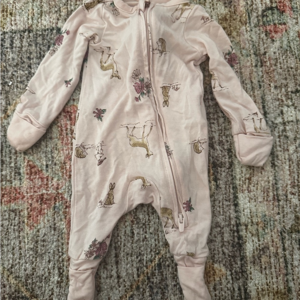 Baby girl rompers, footie pj, leggings and mittens in size Preemie
